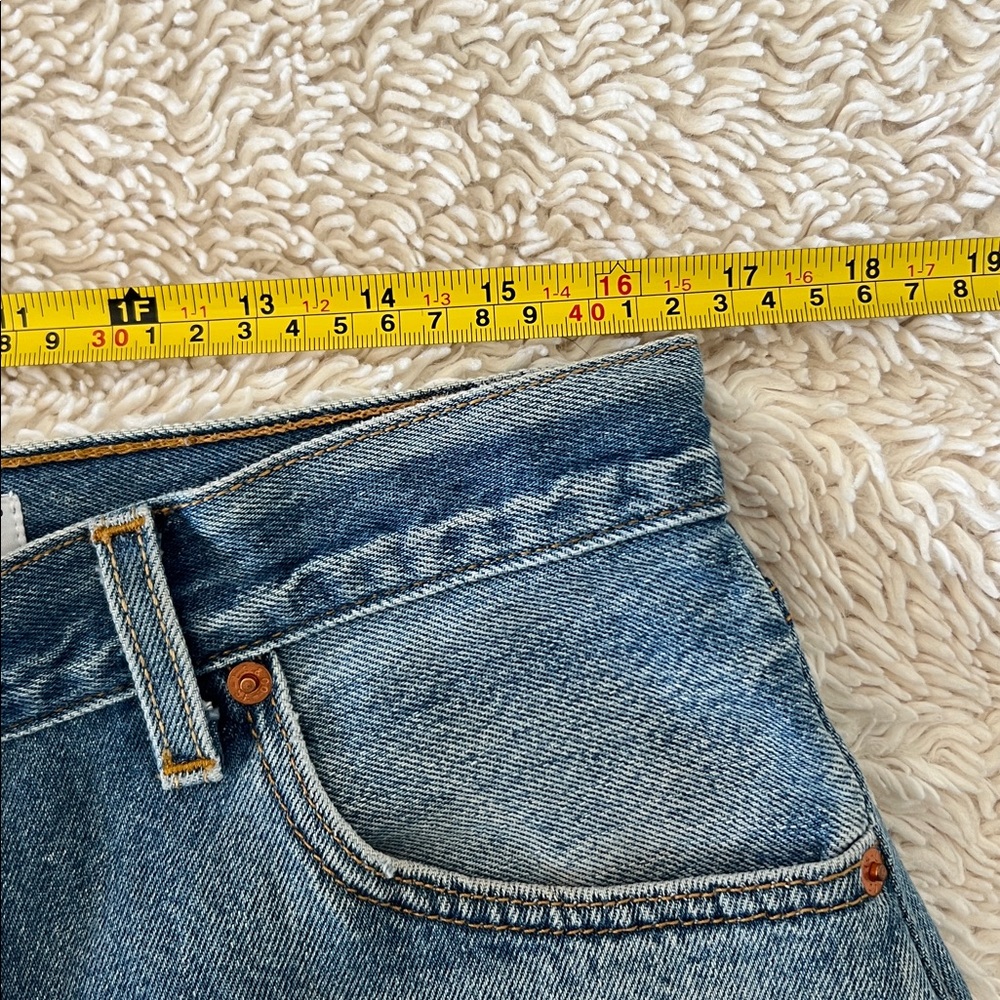 Redone X Levi’s Classic Blue Jean Shorts - Picture 2 of 5